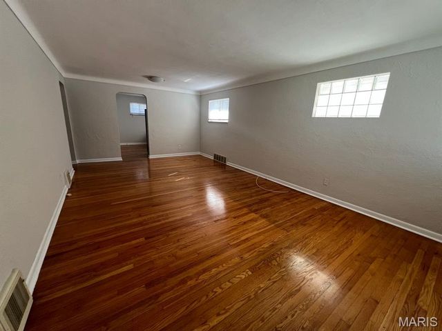 4436 Picajune Avenue, Berkeley, MO 63134