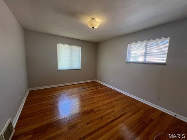 4436 Picajune Avenue, Berkeley, MO 63134