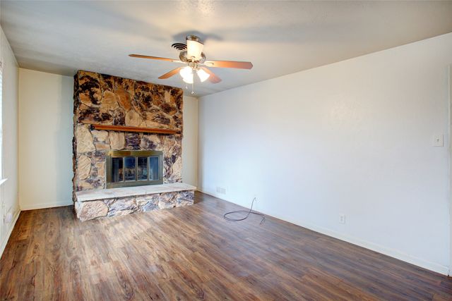 213 Sheri Lane, Hurst, TX 76053