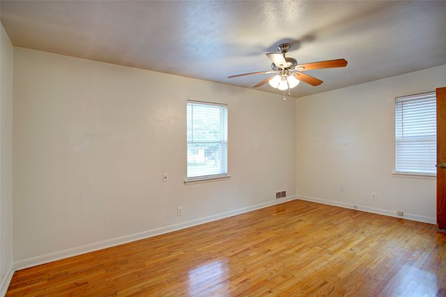 213 Sheri Lane, Hurst, TX 76053