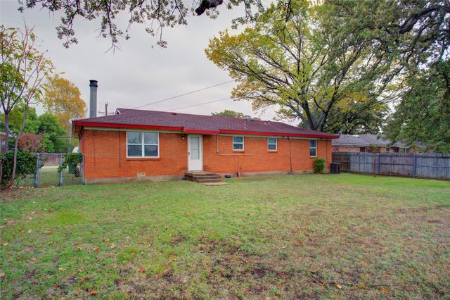 213 Sheri Lane, Hurst, TX 76053