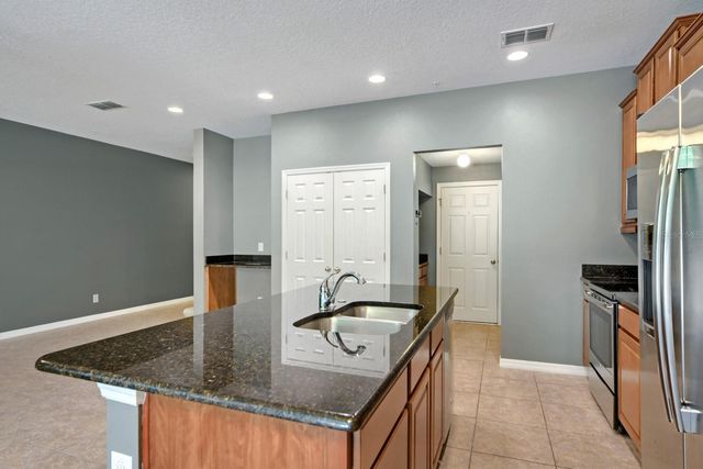 900 WALKERS GROVE LANE, Winter Garden, FL 34787