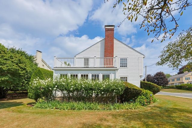 57 Bullard St, Norwood, MA 02062