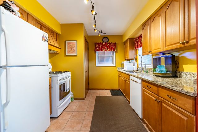 18024 Highland Avenue, Homewood, IL 60430