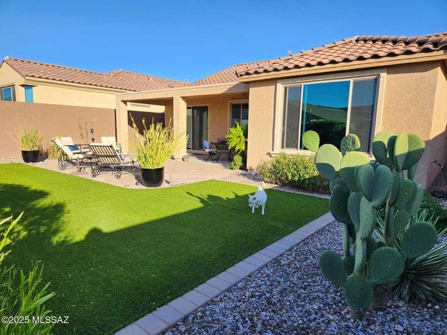 7100 W Cliff Spring Trail, Marana, AZ 85658