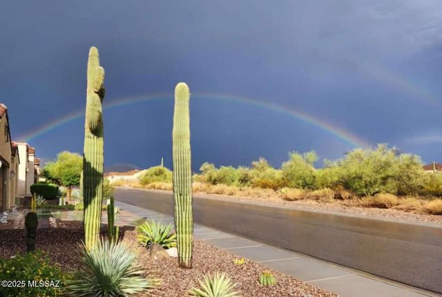 7100 W Cliff Spring Trail, Marana, AZ 85658