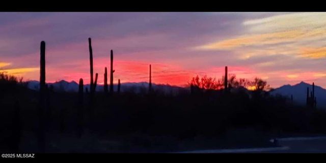 7100 W Cliff Spring Trail, Marana, AZ 85658