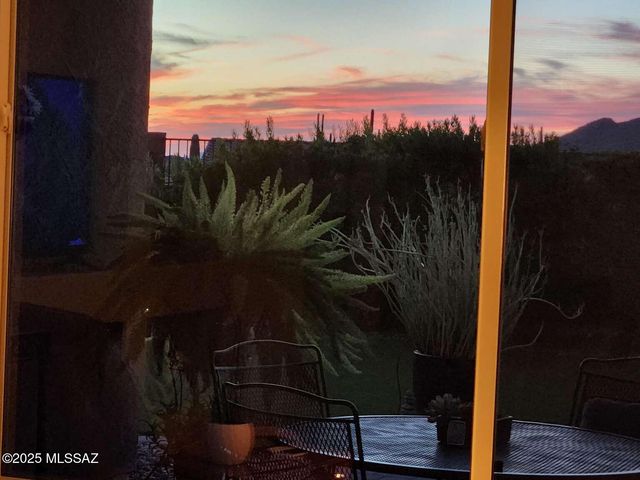 7100 W Cliff Spring Trail, Marana, AZ 85658