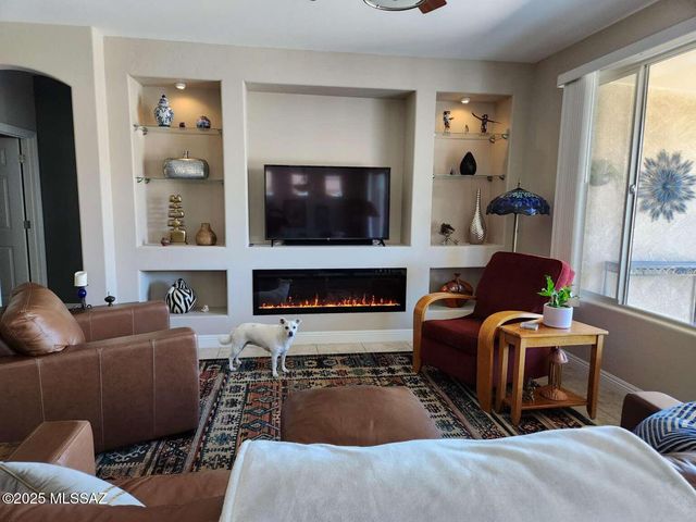 7100 W Cliff Spring Trail, Marana, AZ 85658