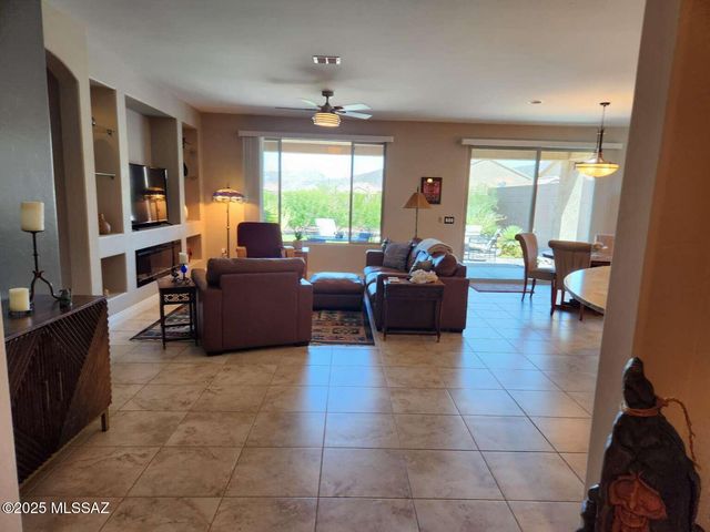 7100 W Cliff Spring Trail, Marana, AZ 85658