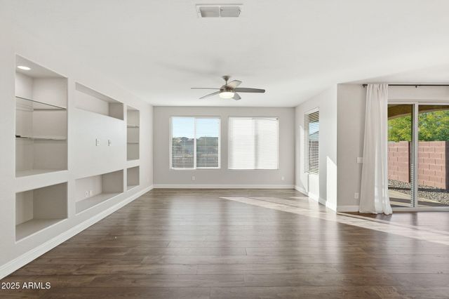 25632 N 161ST Avenue, Surprise, AZ 85387