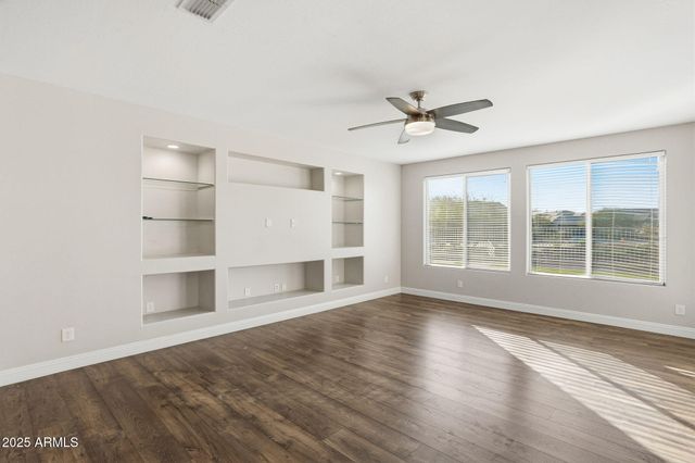 25632 N 161ST Avenue, Surprise, AZ 85387