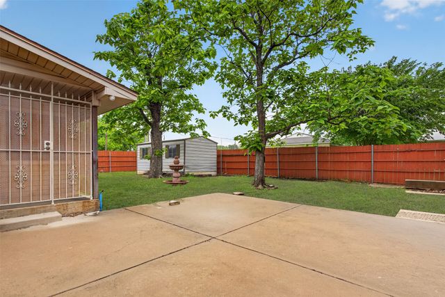 7132 Sorenson Circle, Dallas, TX 75227