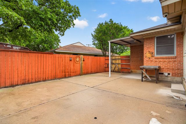 7132 Sorenson Circle, Dallas, TX 75227