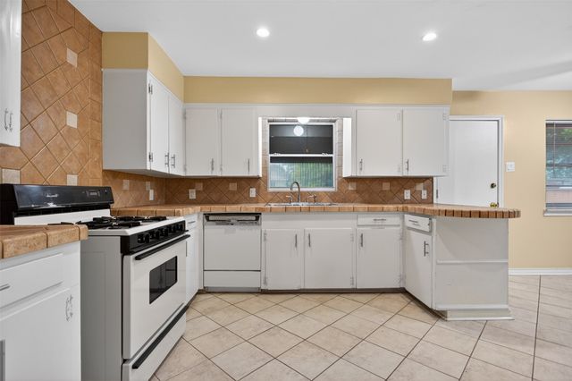 7132 Sorenson Circle, Dallas, TX 75227