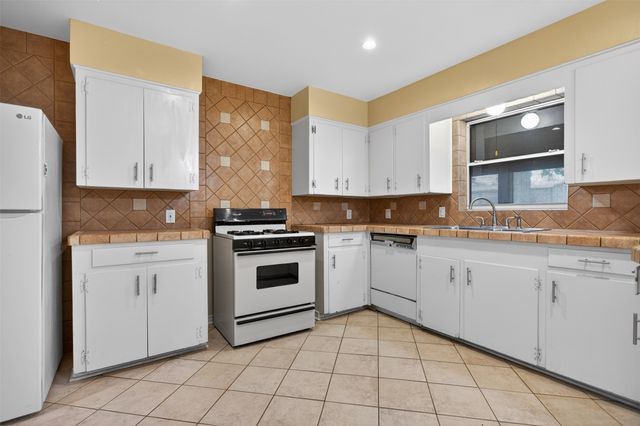 7132 Sorenson Circle, Dallas, TX 75227