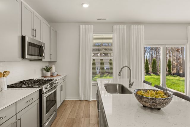 472 Lacewing Lane, Clarksville, TN 37043