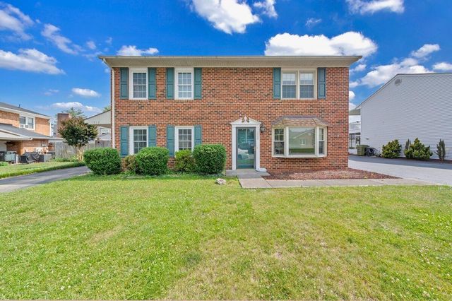 1312 Parksdale Manor DR, Salem, VA 24153
