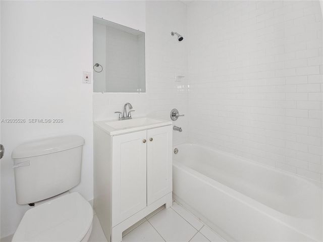 6601 SW 10th St 2, West Miami, FL 33144