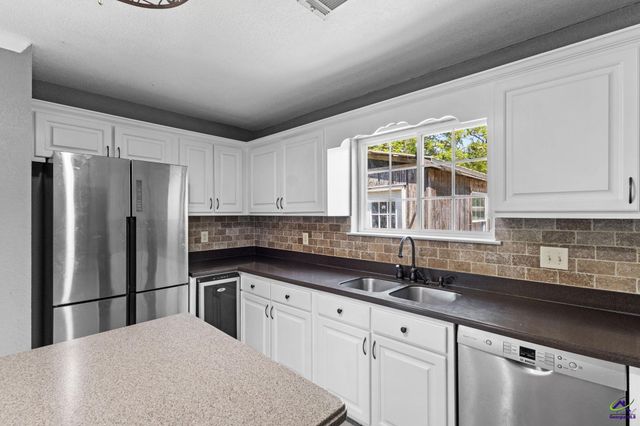 104 Haag Drive, Warner Robins, GA 31093