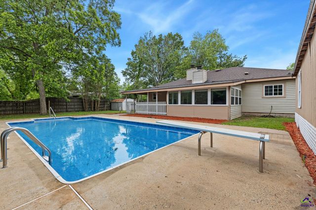 104 Haag Drive, Warner Robins, GA 31093