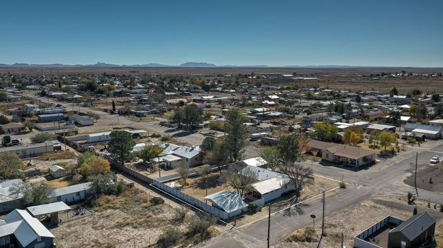 1310 W Philadelphia St, Marfa, TX 79843