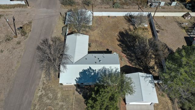 1310 W Philadelphia St, Marfa, TX 79843