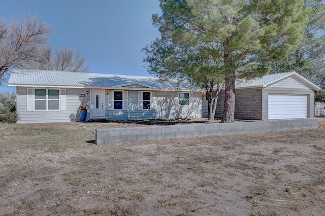 1310 W Philadelphia St, Marfa, TX 79843