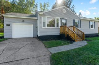 2035 Holbrooke Road, Poland, OH 44514