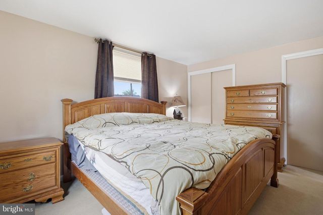 1040 EISENHOWER AVE, Woodlyn, PA 19094
