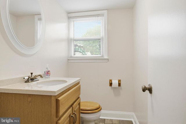 1040 EISENHOWER AVE, Woodlyn, PA 19094