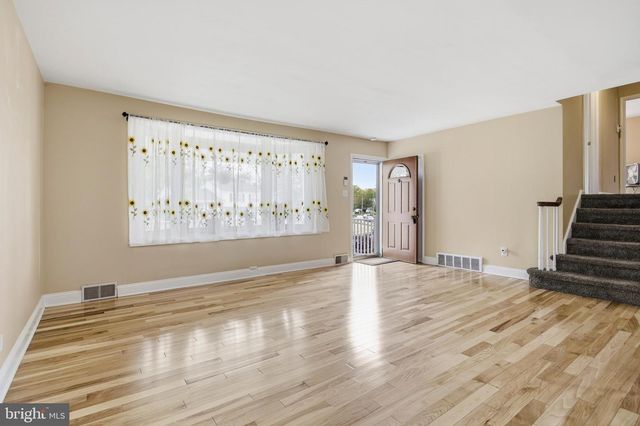 1040 EISENHOWER AVE, Woodlyn, PA 19094