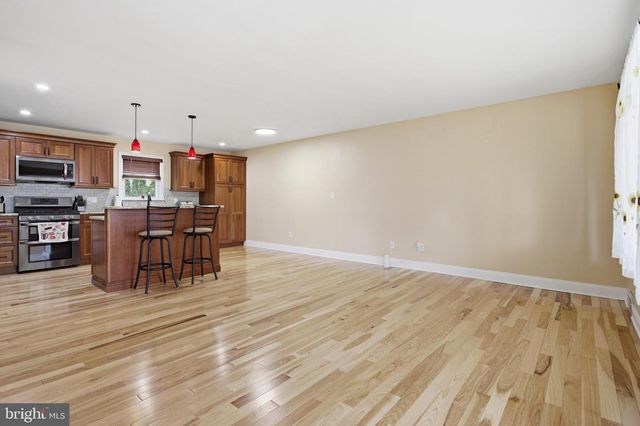 1040 EISENHOWER AVE, Woodlyn, PA 19094