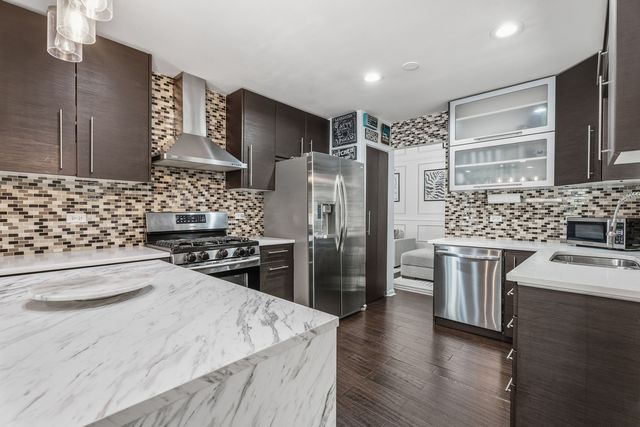 568 Cambridge Drive, Grayslake, IL 60030