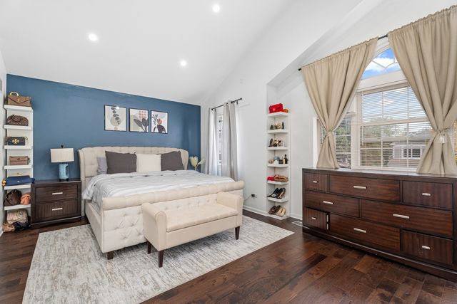 568 Cambridge Drive, Grayslake, IL 60030