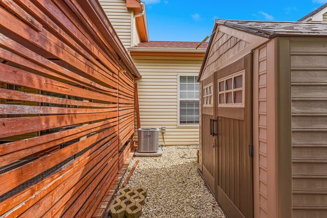 568 Cambridge Drive, Grayslake, IL 60030