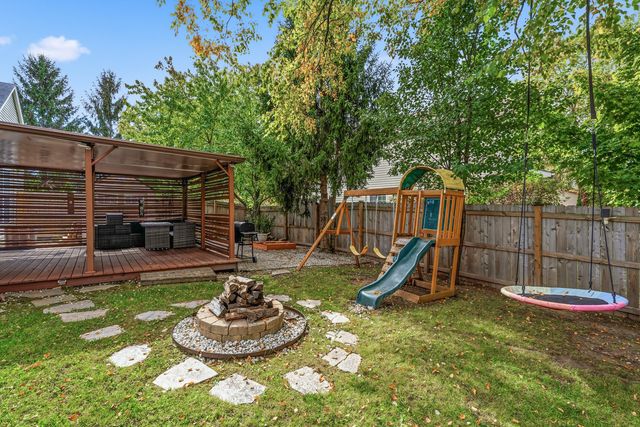 568 Cambridge Drive, Grayslake, IL 60030