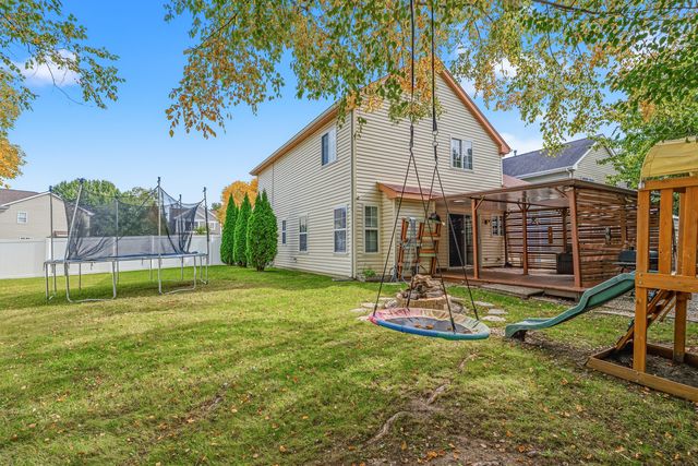 568 Cambridge Drive, Grayslake, IL 60030