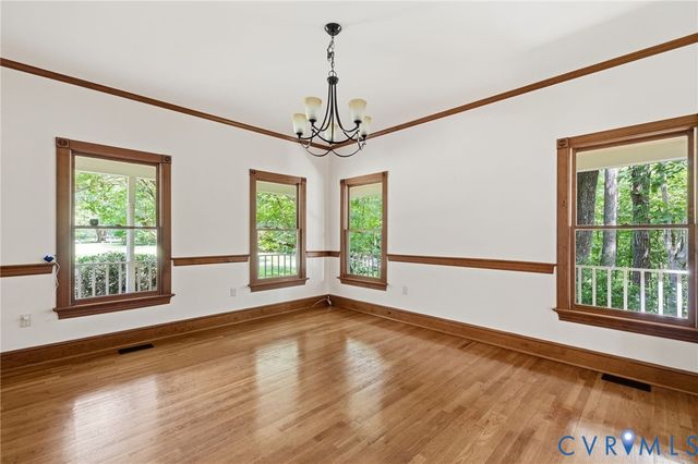 12439 N Oaks Dr, Ashland, VA 23005