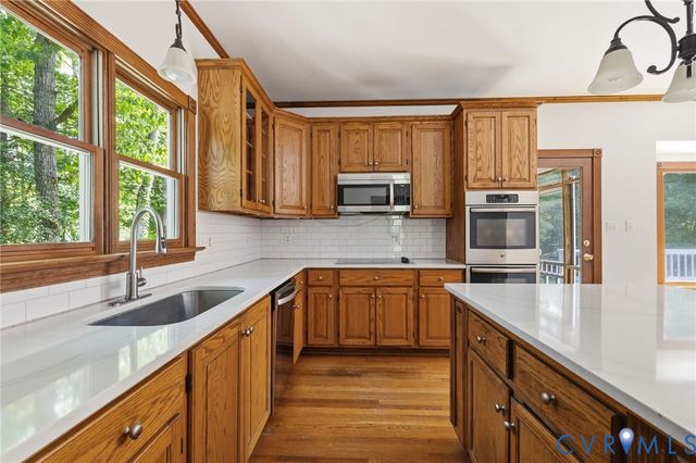 12439 N Oaks Dr, Ashland, VA 23005