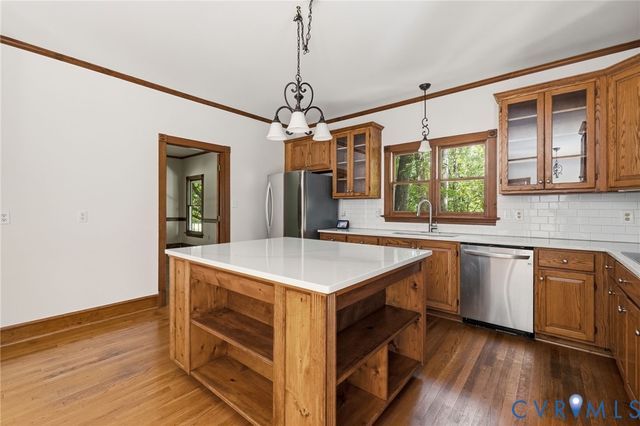 12439 N Oaks Dr, Ashland, VA 23005
