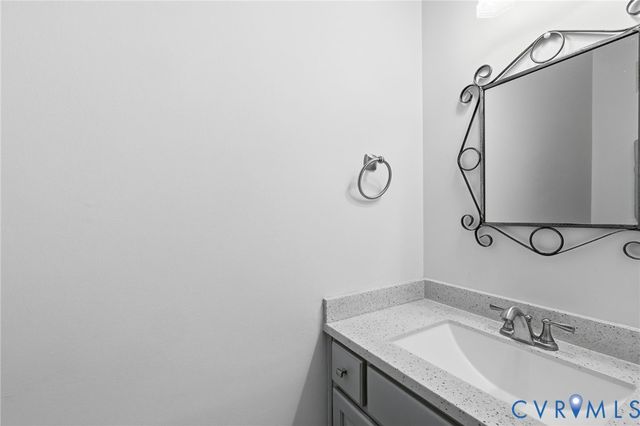 12439 N Oaks Dr, Ashland, VA 23005