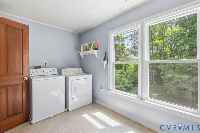 12439 N Oaks Dr, Ashland, VA 23005