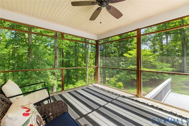 12439 N Oaks Dr, Ashland, VA 23005