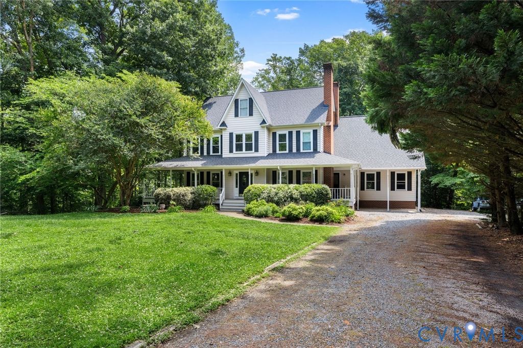 12439 N Oaks Dr, Ashland, VA 23005