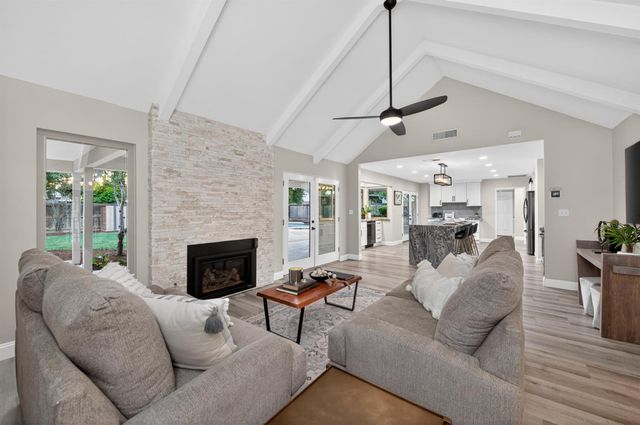 5431 N Kavanagh Avenue, Fresno, CA 93711