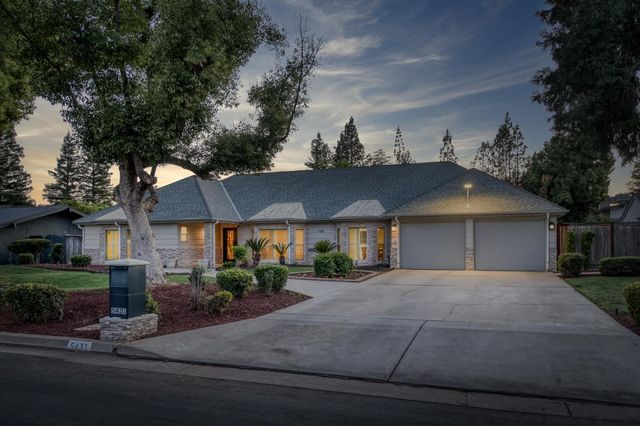5431 N Kavanagh Avenue, Fresno, CA 93711