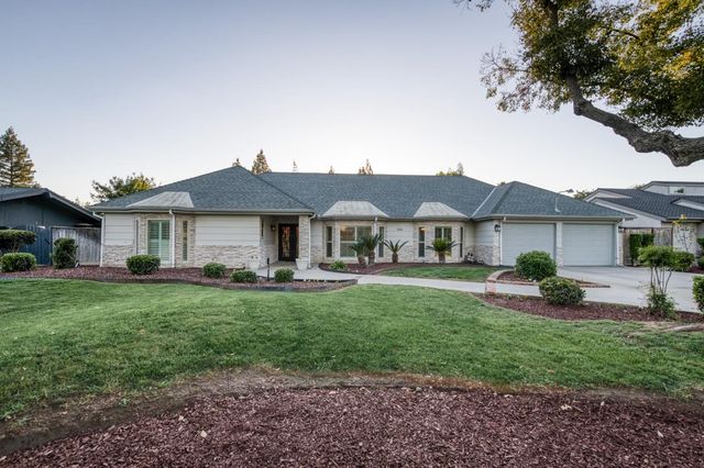 5431 N Kavanagh Avenue, Fresno, CA 93711