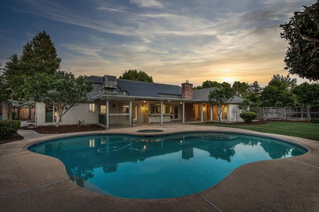 5431 N Kavanagh Avenue, Fresno, CA 93711