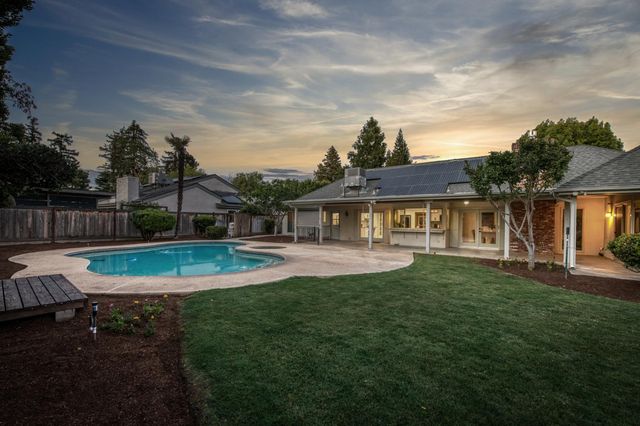 5431 N Kavanagh Avenue, Fresno, CA 93711